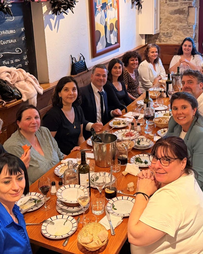 Repas d'équipe du Cabinet Maurel dans un restaurant du Pays Basque